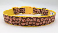 Medium candy cookie dog collar in 1" width yellow nylon and yellow plastic hardware. Including a white label inside with Rogue Collars logo on it.